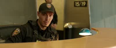 Yeah, send him through. - Den of Thieves