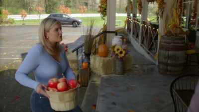 Yeah, but she doesn't post
for free. - Roadhouse Romance