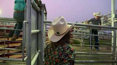 Yeah,
she's gonna make it work. - How to Be a Cowboy