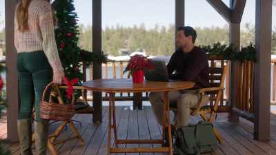 Yeah. So this where you grew up? - Christmas on the Menu