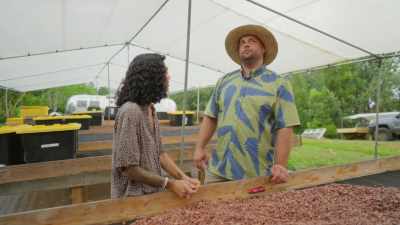 Yeah, and Sophia, it really
is all about the flavor. - What Am I Eating? With Zooey Deschanel