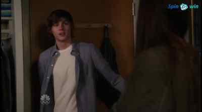 - Yeah. That was my roommate.
- Yeah. - Parenthood