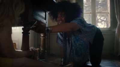 Yeah, that... that's my Mimi. - Murder in Provence