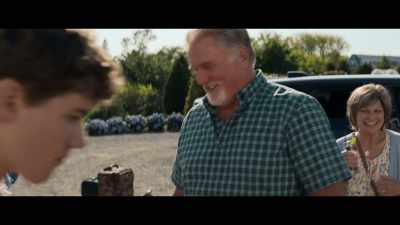 - Yeah, that'd be great.
- Hey, everybody get in. Everybody get in. - The Perfect Couple