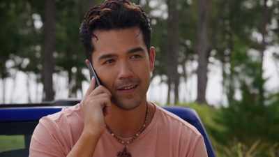 - Yeah, but that's work.
- This is bigger. - Aloha Heart