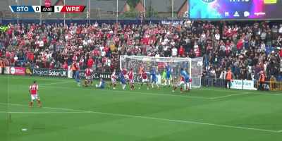 Yeah, the guy goes
to the corner, he throws it, - Welcome to Wrexham