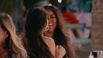 - Yeah.
- Then, when I was on the plane - The Real Housewives Ultimate Girls Trip