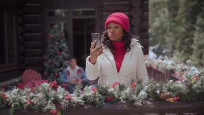 Yeah, there was a snowstorm,
the roads are closed, - A Picture Perfect Holiday