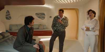 - Yeah, there we go.
- Okay, - Avenue 5