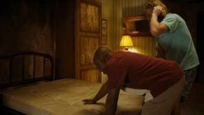 - Yeah!
- There we go. - Lodge 49