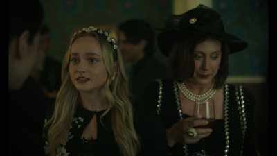 Yeah.
There's a crowd online - Anne Rice's Mayfair Witches