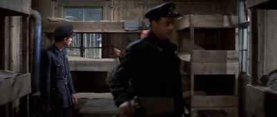 Yeah, this'll do.
Which one are you gonna have? - The Great Escape