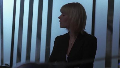 - Yeah.
- Tony, this is Chloe. - 24