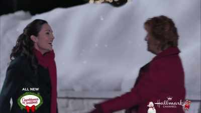- Yeah, this town
is like one big family. - One Royal Holiday