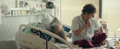 - Yeah, try chewing next time.
- Okay. - Five Feet Apart
