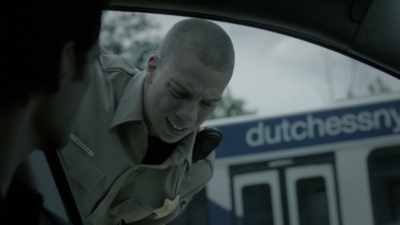 Yeah, it turns out
that there is no gun, - Eyewitness