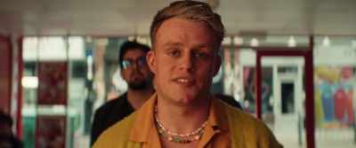 Yeah. Two chicken combo meals
and two orange sodas. - Tales of Babylon