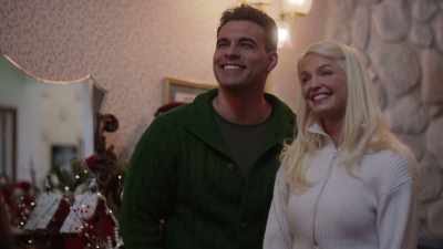 Yeah, um, I-I don't think
it's a good idea. - The Holiday Proposal Plan