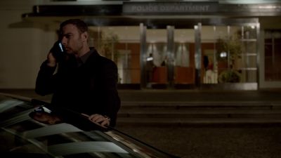 - Yeah.
- Van Miller's off the reservation. - Ray Donovan