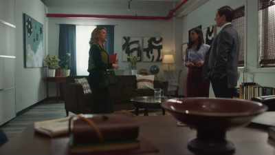 Yeah, we had a little chat
at the pool the other day. - The Jane Mysteries: Inheritance Lost