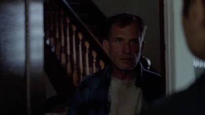 - Yeah?
- We have a warrant to find your daughter. - The X-Files