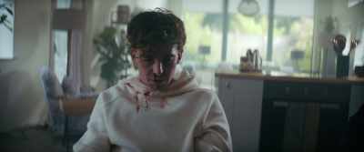 Yeah. Well, I can't live
with Mum anymore, - The Man Who Fell to Earth
