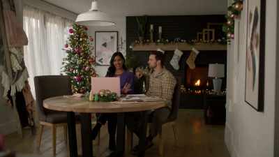 Yeah, well, obviously,
this'll get, like, 2,500. - Merry Magic Christmas