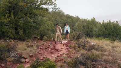 -Yeah, well...
Tara's not a great climber. - Kidnapping in the Grand Canyon