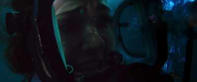 Yeah, but what about the sharks?
They can sense us down here, right? - 47 Meters Down
