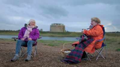 -- Yeah. When he died, the doctor
who did the autopsy - Extraordinary Escapes with Sandi Toksvig