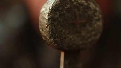 YEAH. WHEN YOU PICK
A WEAPON UP - Lost Relics of the Knights Templar