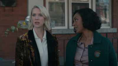 - Yeah. Why don a mask - Frankie Drake Mysteries