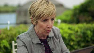 Yeah, yeah, I know how to swipe, - The Trouble with Maggie Cole