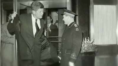 -Yeah, yeah.
-[interviewer laughs] - Always at The Carlyle