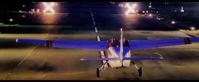 Yeah. Yeah. Passing 600 feet. - Flight Risk