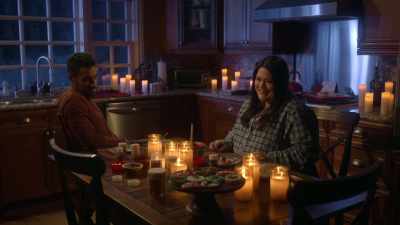 Yeah. Yeah, you read my mind.
I'm tired, too. - A Country Christmas Harmony