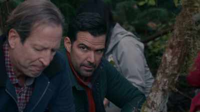 -Yeah.
-Yeah. - Chronicle Mysteries: Helped to Death