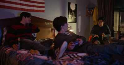 Yeah, yeah, should be fine.
As long as it's just them, okay? - Little America