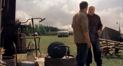 Yeah yeah something's wrong Talk to me - Messengers 2: The Scarecrow