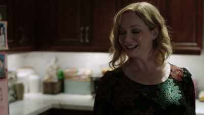 - Yeah, yeah.
They took advantage of me. - Good Girls