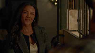 Yeah. Yeah, she would. - Christmas Under the Lights