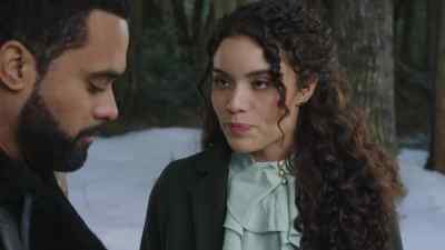 Yeah, you're right. Of course. - Unwrapping Christmas: Mia's Prince