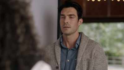 - Yeah, you're right. - Dashing in December