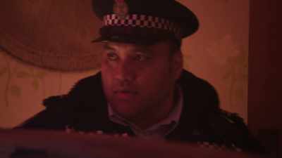 Yeah, youse go I'll just, um...
I'll just secure the perimeter. - Wellington Paranormal