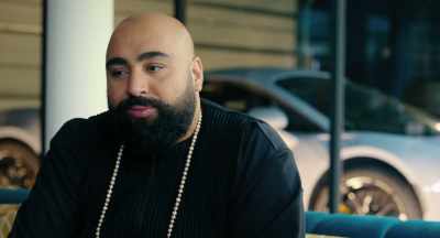 "Yeh haath humko de de Thakur." - Picture This