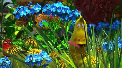 [Yellow chuckles] - Larva Family