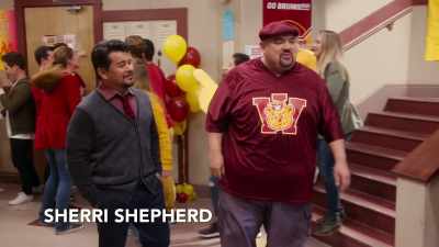 -[yelps]
-[chuckles] - Mr. Iglesias