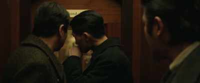 Yeon and the foreigner will be in first
or second class. So I'll take her. - The Age of Shadows
