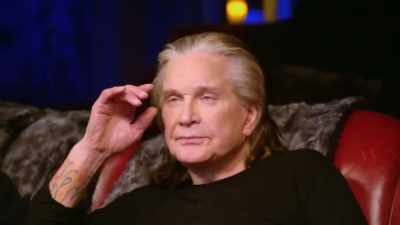 Yep, they could be spotlights
bouncing off of clouds. - The Osbournes Want to Believe