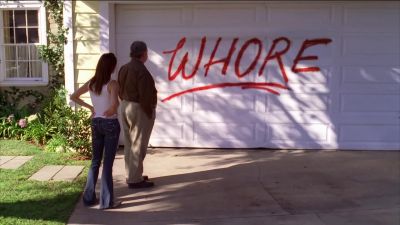 YEP, LOOKS LIKE CAROL'S
PENMANSHIP. - Desperate Housewives